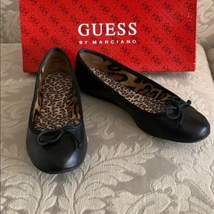 Guess black leather ballet pump.